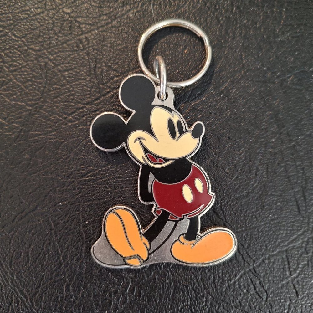 Disney Mickey Mouse Metal Keychain Disneyland